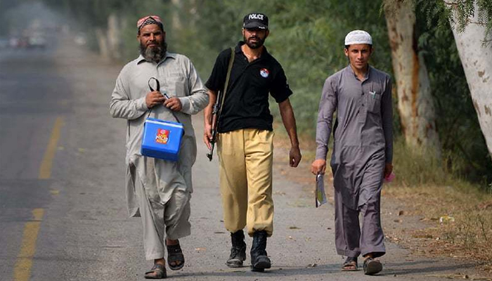 Cop martyred in attack on Nushki polio team
