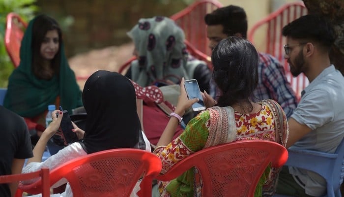 How is social media fuelling eating disorders among youth?
