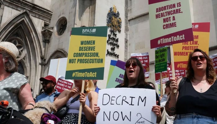 British MPs to vote on amendment decriminalising abortion