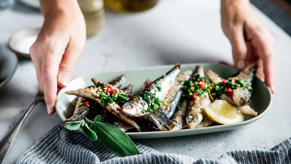 How diet affects body odor and which foods can improve your scent